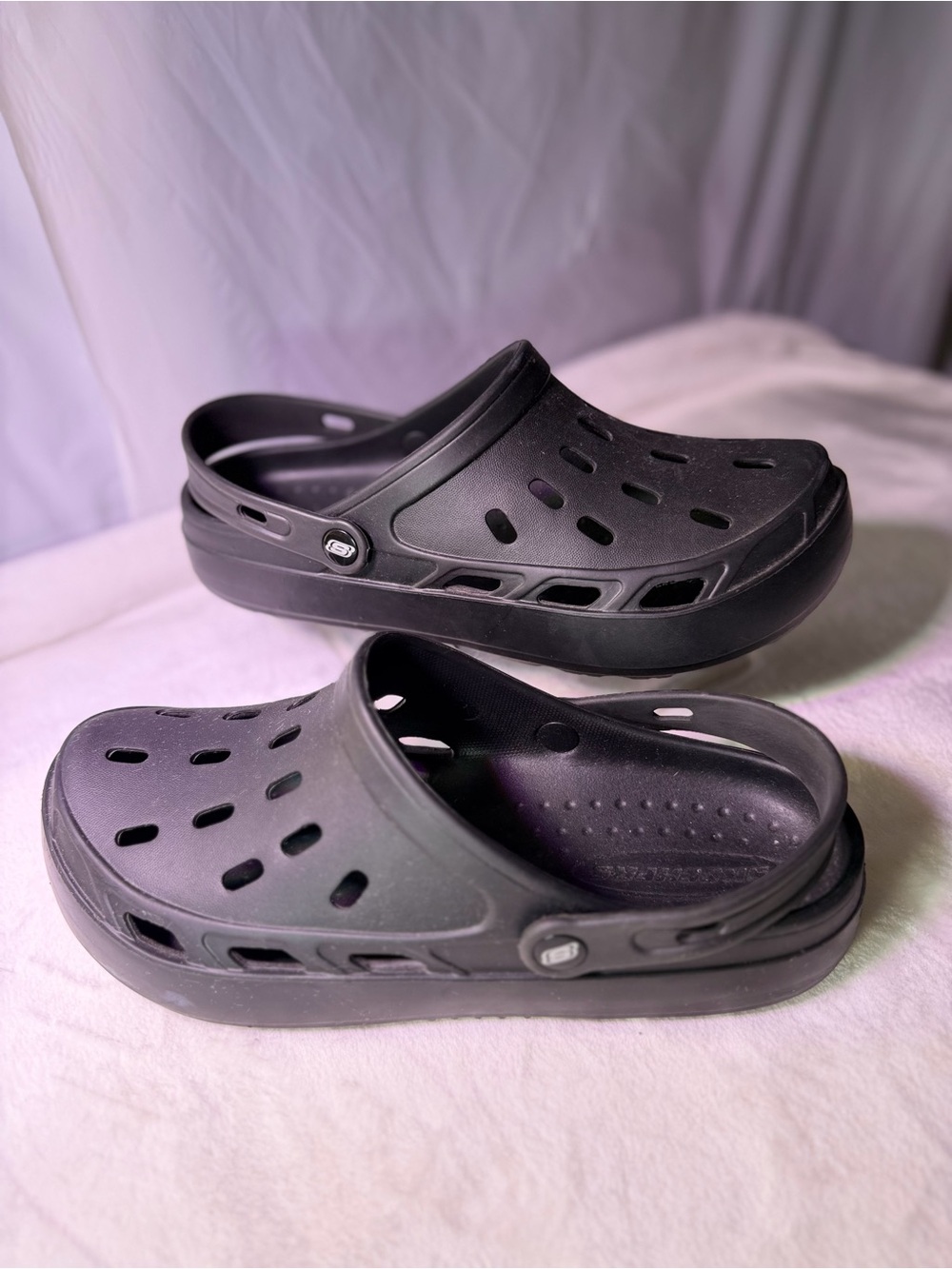 Skechers Men's Black Slip-On Clog Sandals with Back Strap - Picture 2 of 10